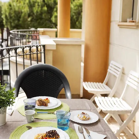 Apartamento Greenmare Mare A 100 M, 2 Balconi E Parcheggio Gratuito Riccione