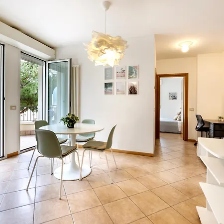Daire Greenmare Mare A 100 M, 2 Balconi E Parcheggio Gratuito Riccione